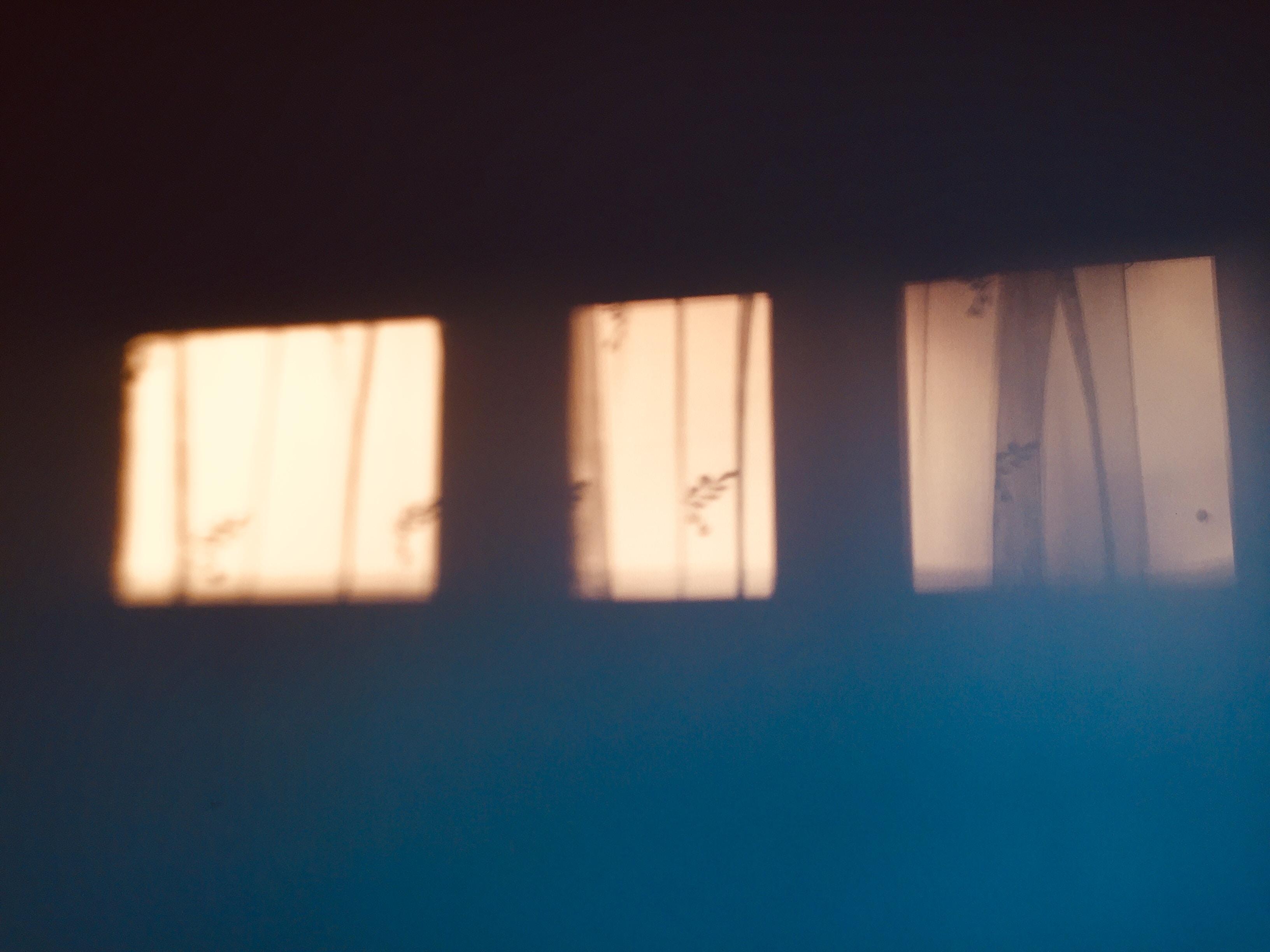 如何堵住外阳台门缝