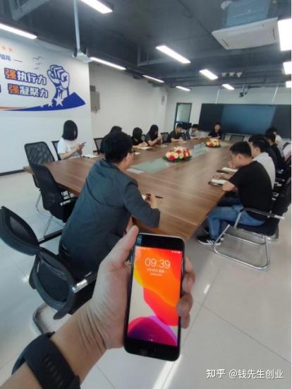 抖音赚钱教学视频_抖音赚钱套路视频_抖音套利项目