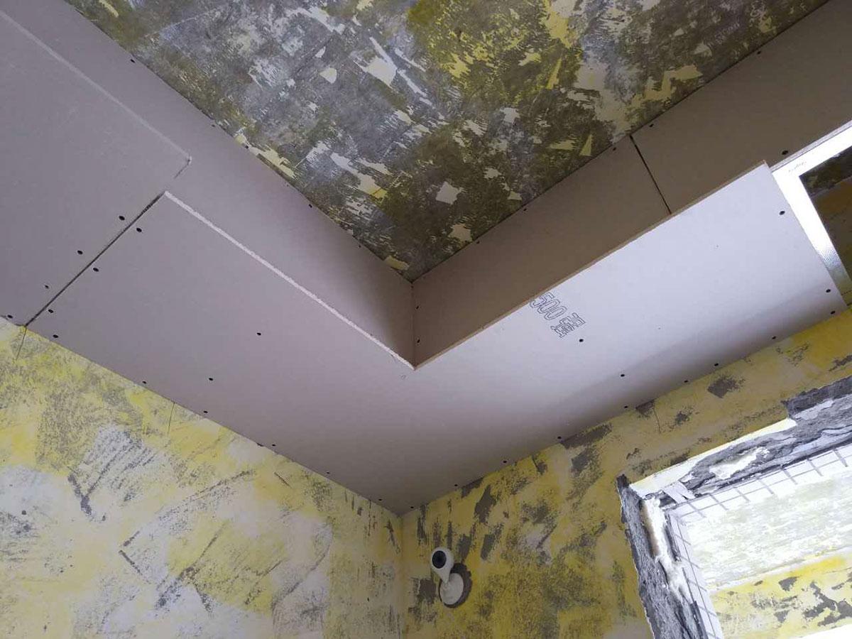 3,隔墙涉及安装门碰处,距离地面150mm处使用九厘米板或者大芯板加固