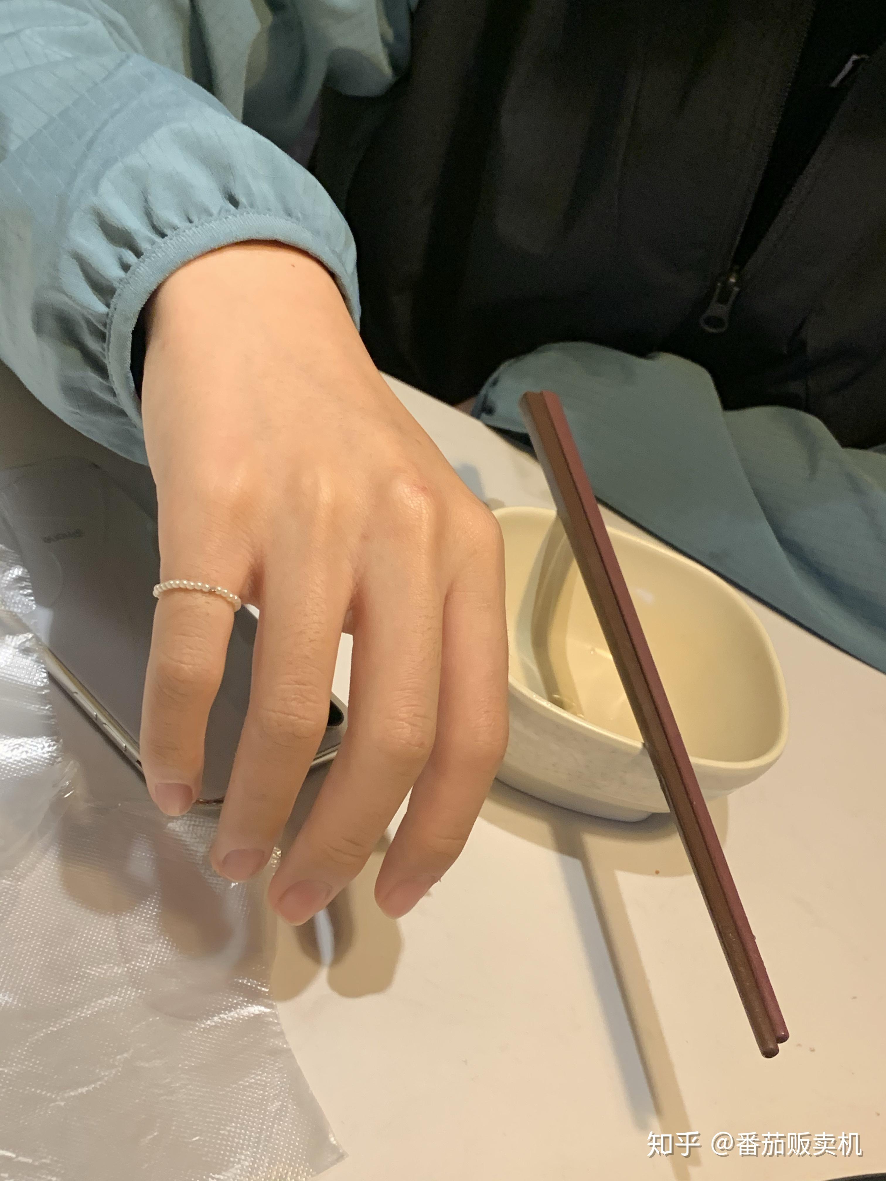 180 的男生的手都很好看吗? - 知乎