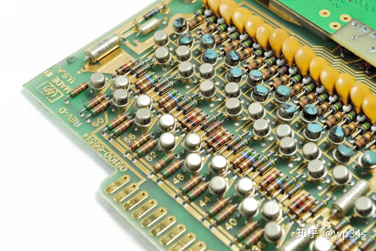 电与磁的极致艺术~1968年的HP9100A晶体管计算器(机)-2