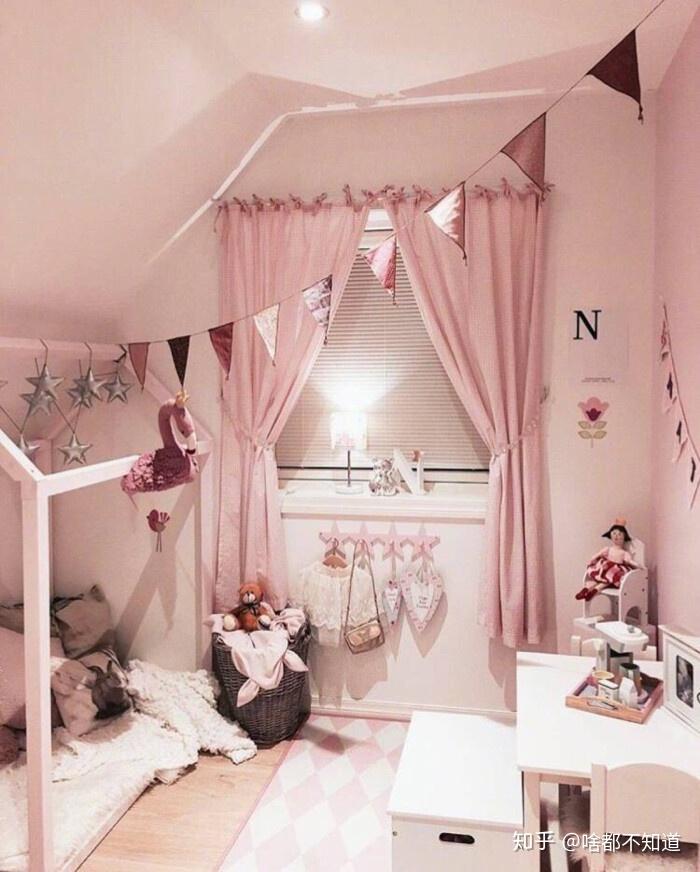 女孩子的房间怎么布置比较好少女心一点的那种