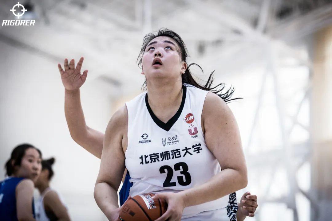 巴特尔现场观战cuba北师大女篮差点赢了对手100分