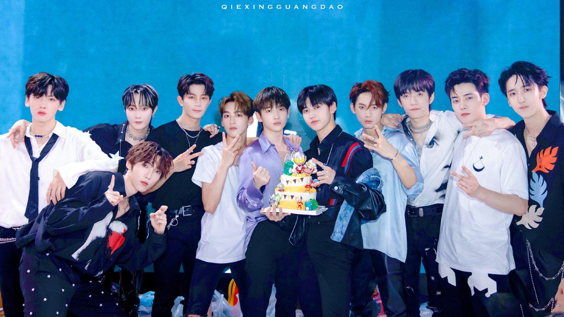 有没有高清的壁纸,r1se,exo的都可以?最好是团体的? - 知乎