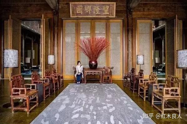 上海青浦区朱家角,秦同千收藏的最大古宅"五凤楼",和一幢晚清戏台,也