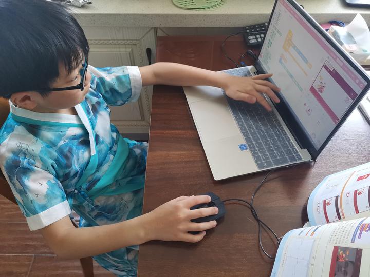 Mind+/Arduino/AI实验33 AI06动作识别-春节云拜年 - 知乎