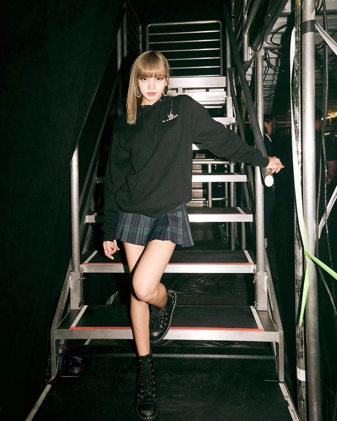 2020最酷女潮穿搭看lisa就能玩转潮流