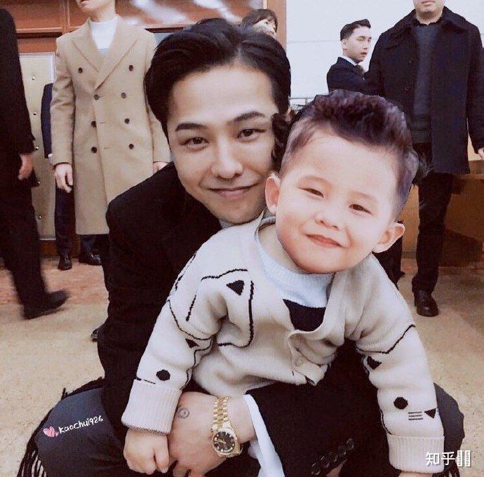 权志龙和 jennie 被爆已经恋爱一年,可能是真的吗?你现在是什么心情?