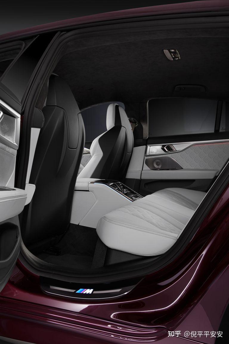 宝马m8grancoupe官方图片2022款豪华内饰喜欢吗