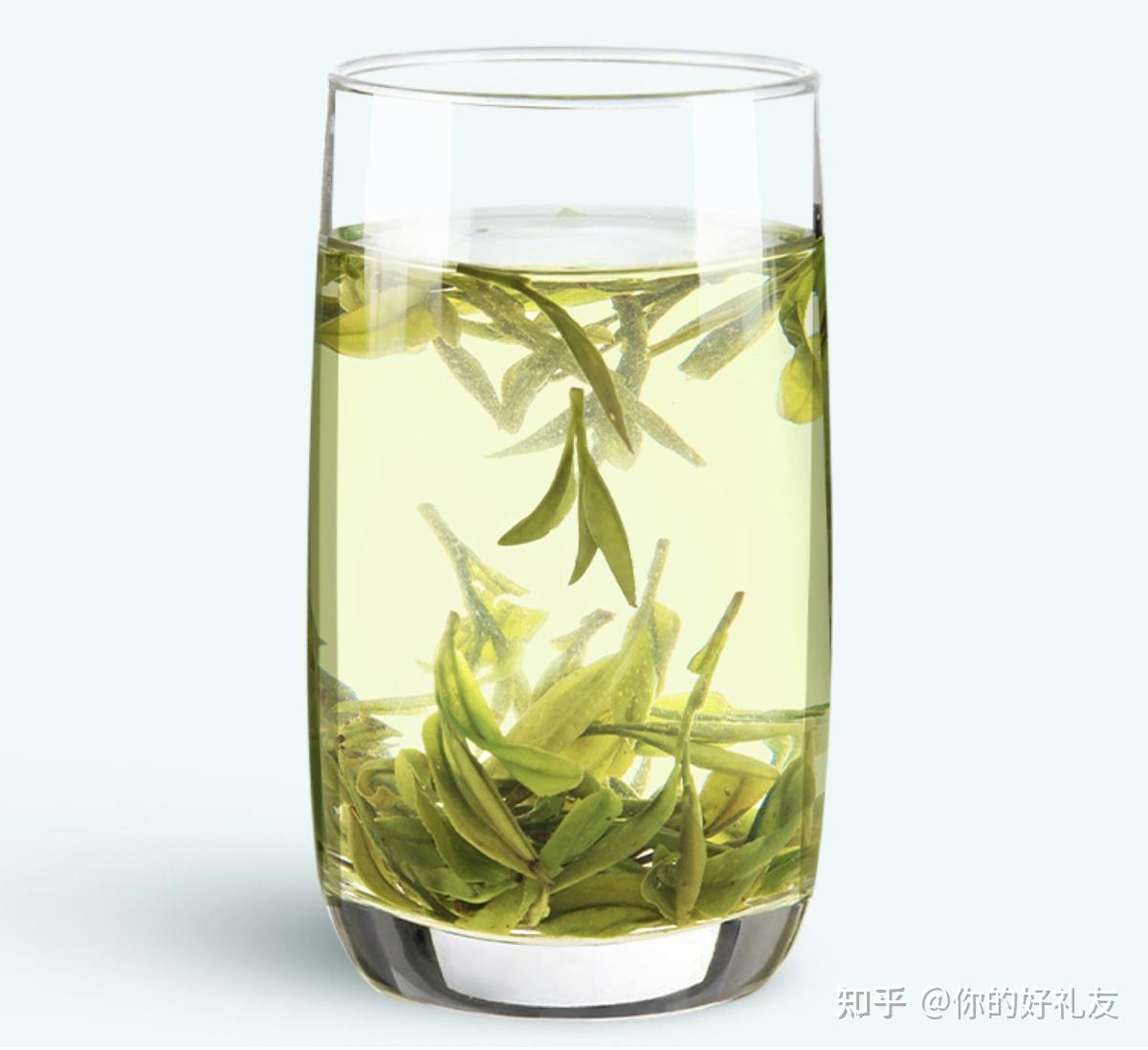 礼盒蓝金双色巧搭,一眼难忘它的典雅,精美设计散发别具一格的大家风范