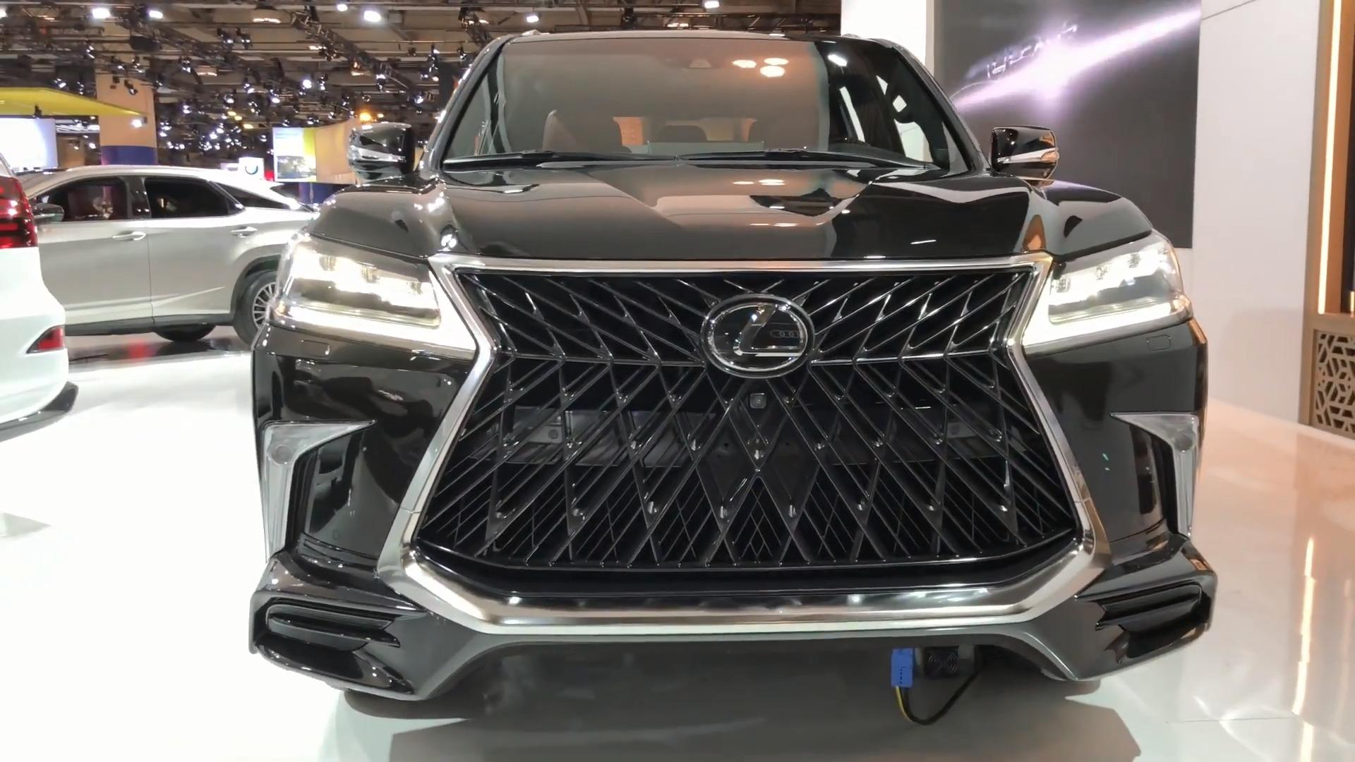 2021款雷克萨斯lx570到店实拍,霸气与豪华并存,不要太喜欢了