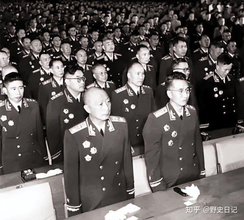 1955年大授衔，蒋介石指着十大元帅名单中的一人苦笑：这人太厉害- 知乎