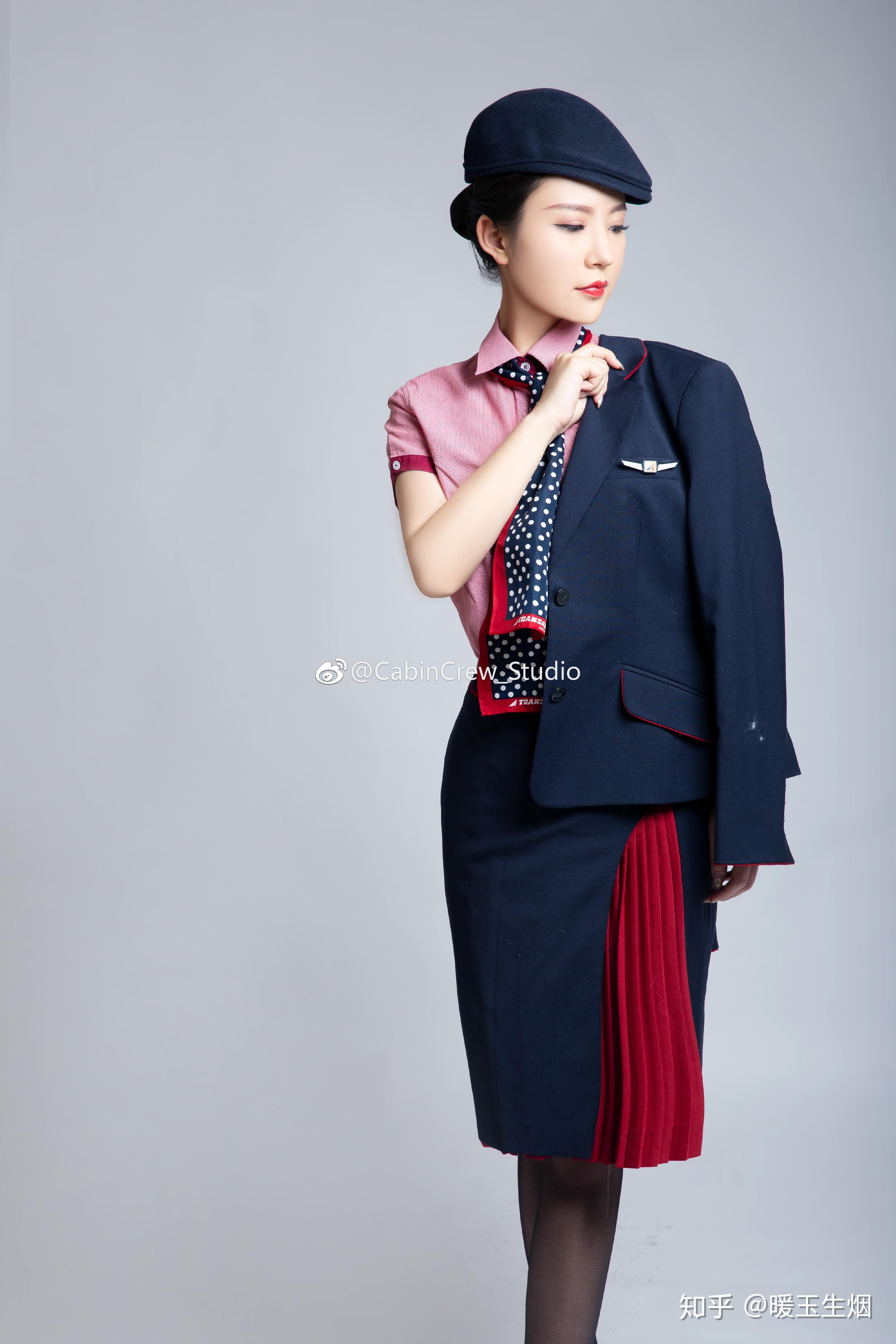 各国知名国际航空公司空姐制服大比拼!