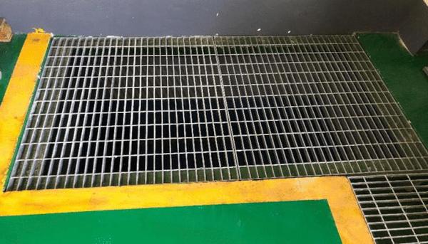 环氧防渗处理,防泄漏收集沟收集池▲贮存液态废物区已设置泄露液体