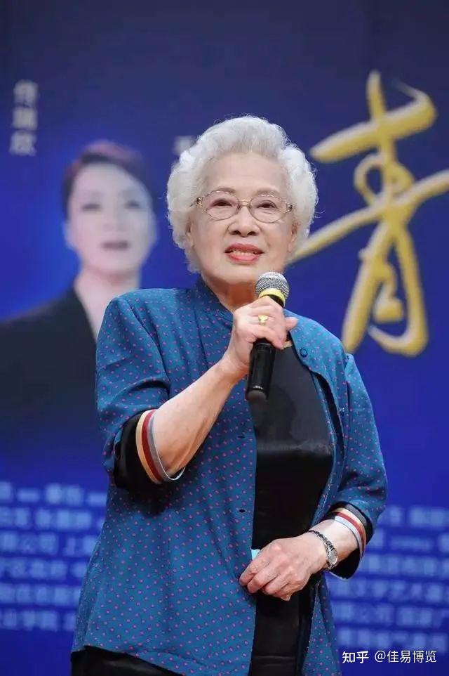 秦怡甘苦寸心知她有着跨越世纪的美丽也有着难以言说的苦衷