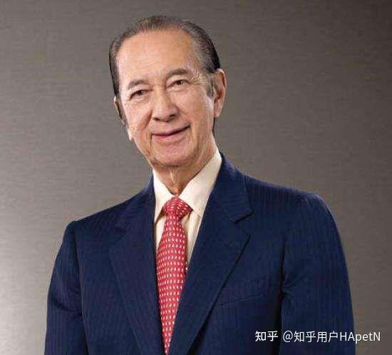 首富李嘉诚宣布退休计划后,和他同时代的又一风云人物,有澳门"赌王"之