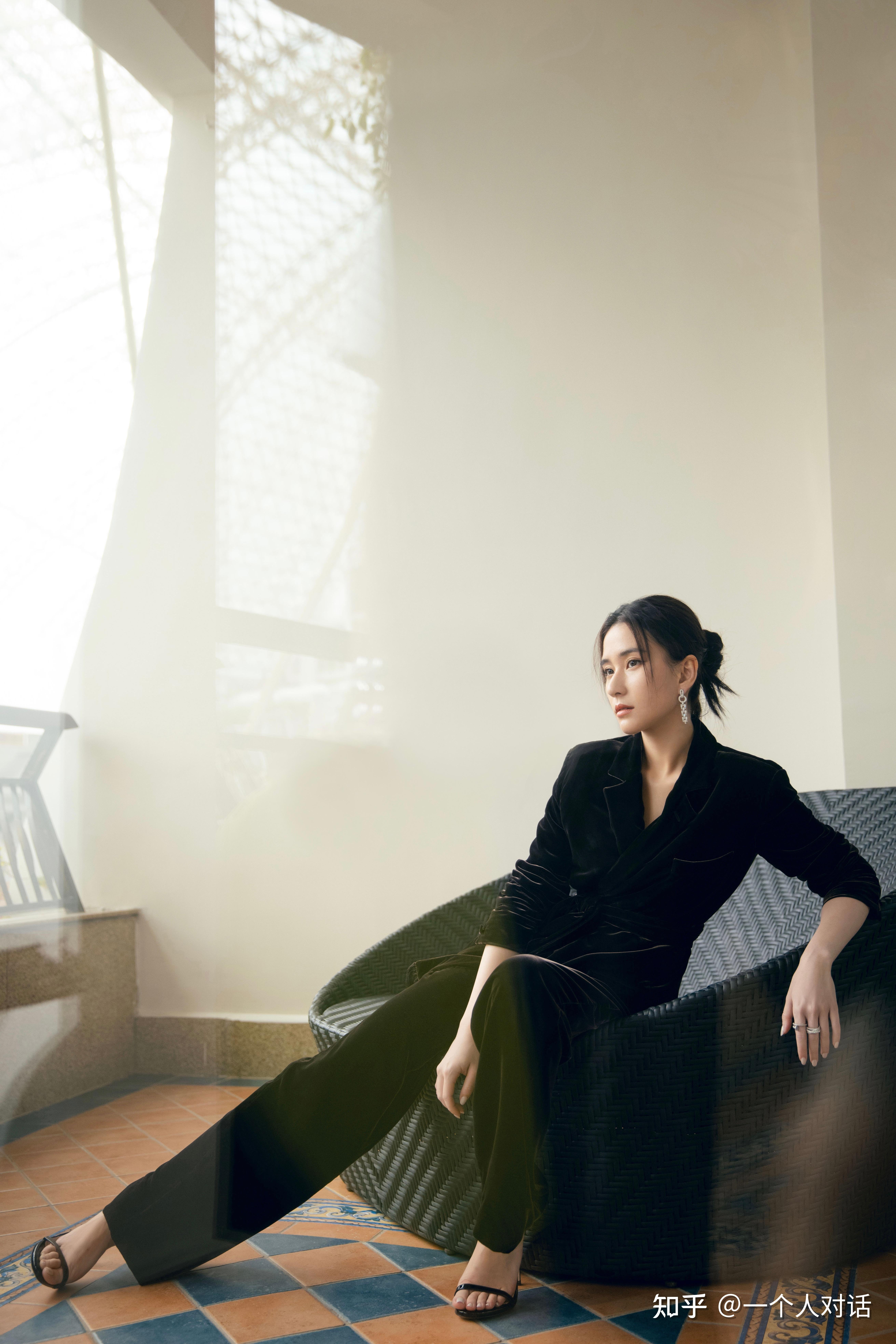 何超莲美脚玉足美足美腿67生图