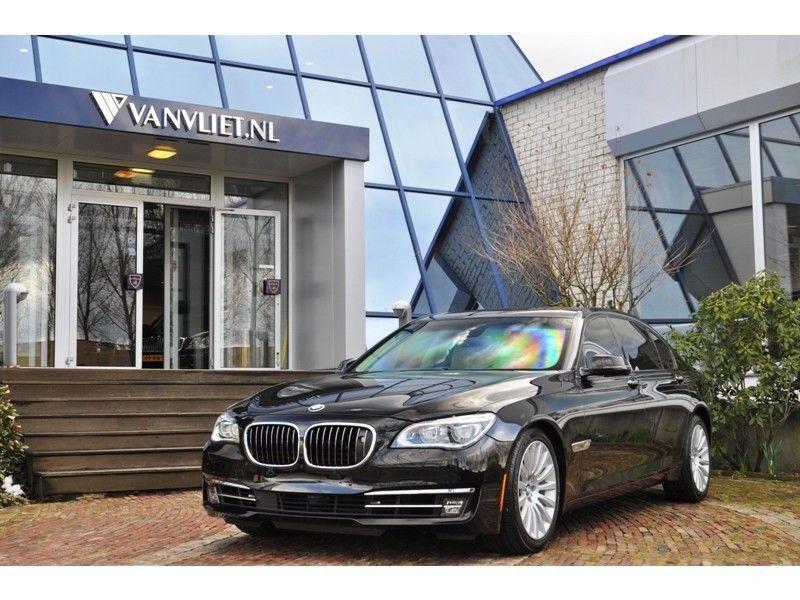 海外防弹装甲宝马760售价40万欧不到敬请观赏