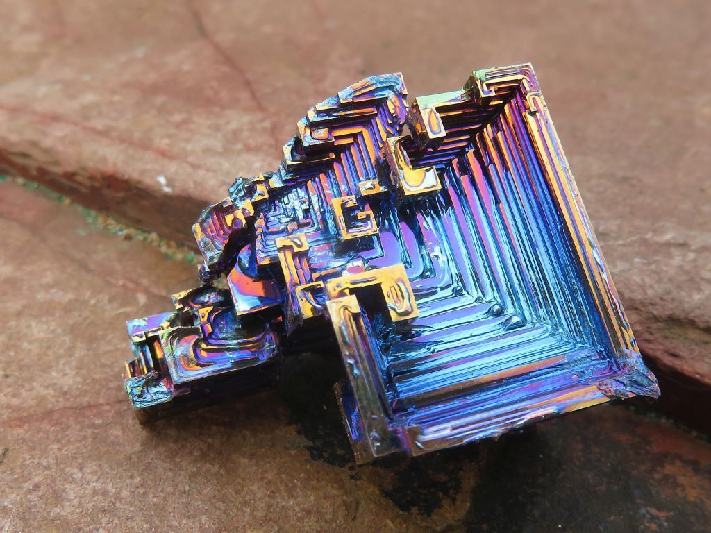 铋晶体首种量子材料