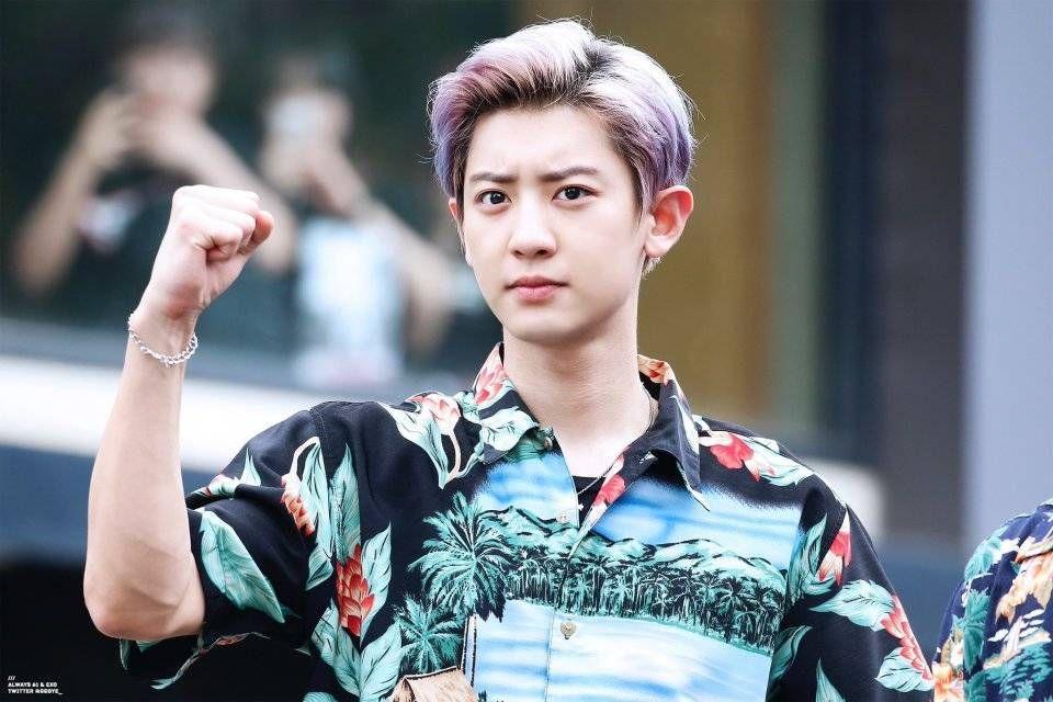 茶蛋(exo)有哪些好看的打歌服/演唱会/mv服装? - 知乎