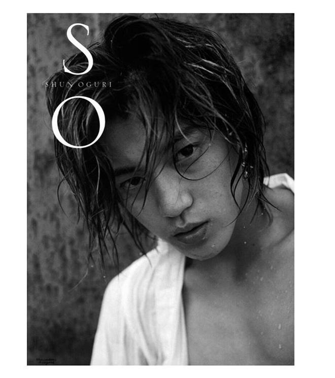 能否请各位发一下小栗旬的长发照片?