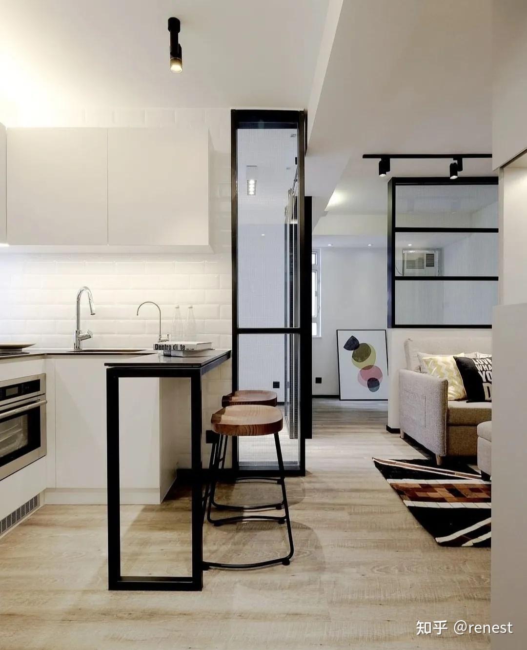 正方形的客厅怎么布置既有沙发又有饭桌呢