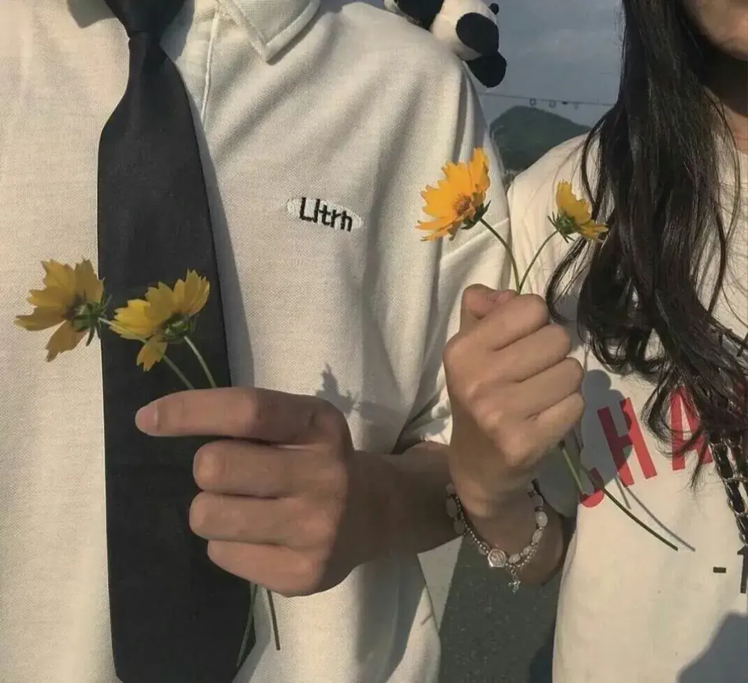 一些超级特别又好看的情侣头像,共190张-最好看的情侣头像动漫一人一半