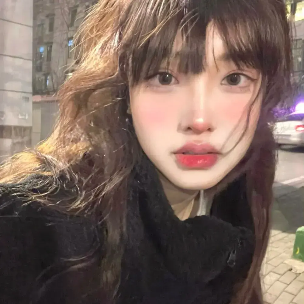 有哪些看上去干净温柔的女生头像?