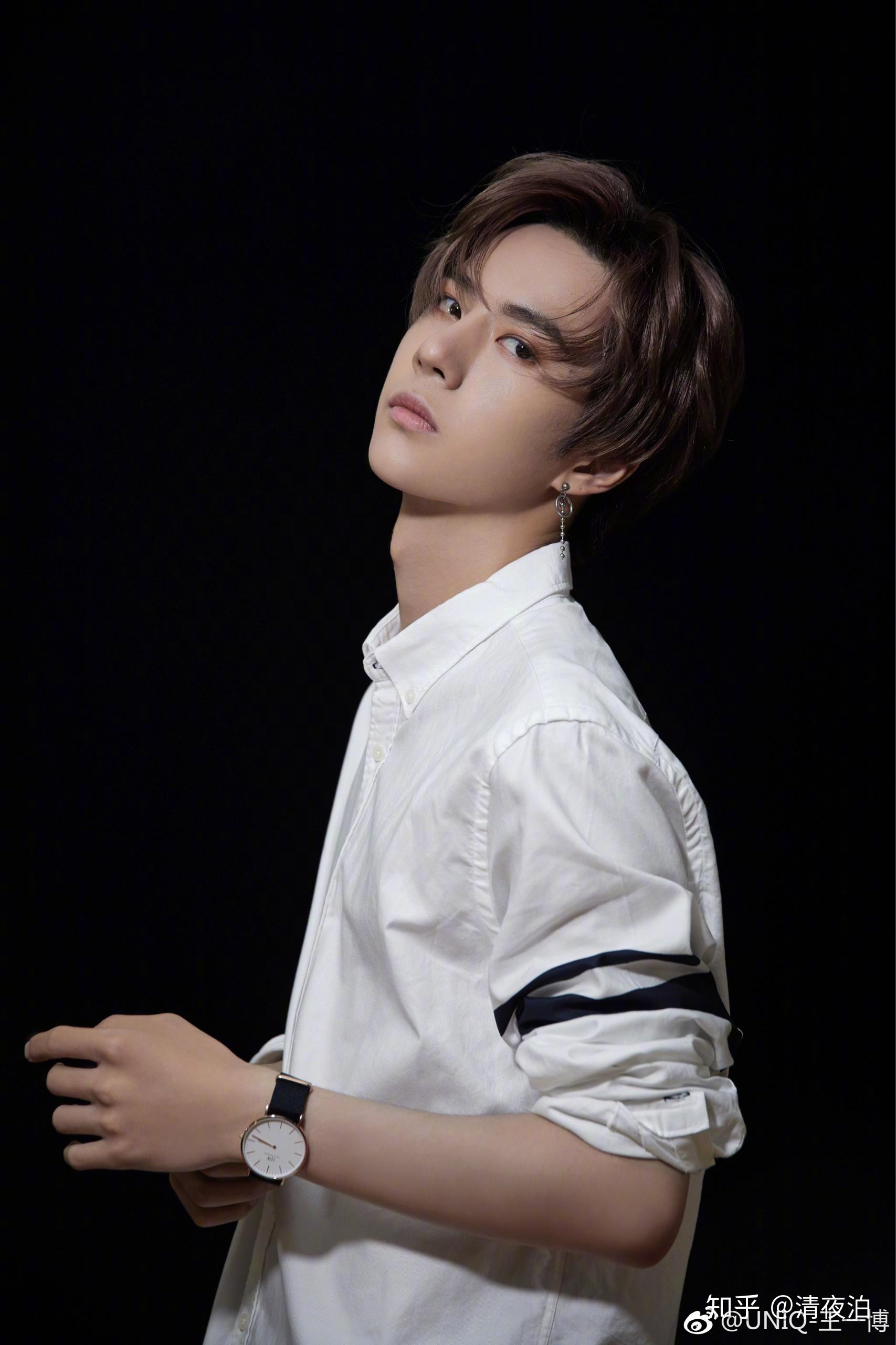 有没有王一博特别拽的眼神杀的图