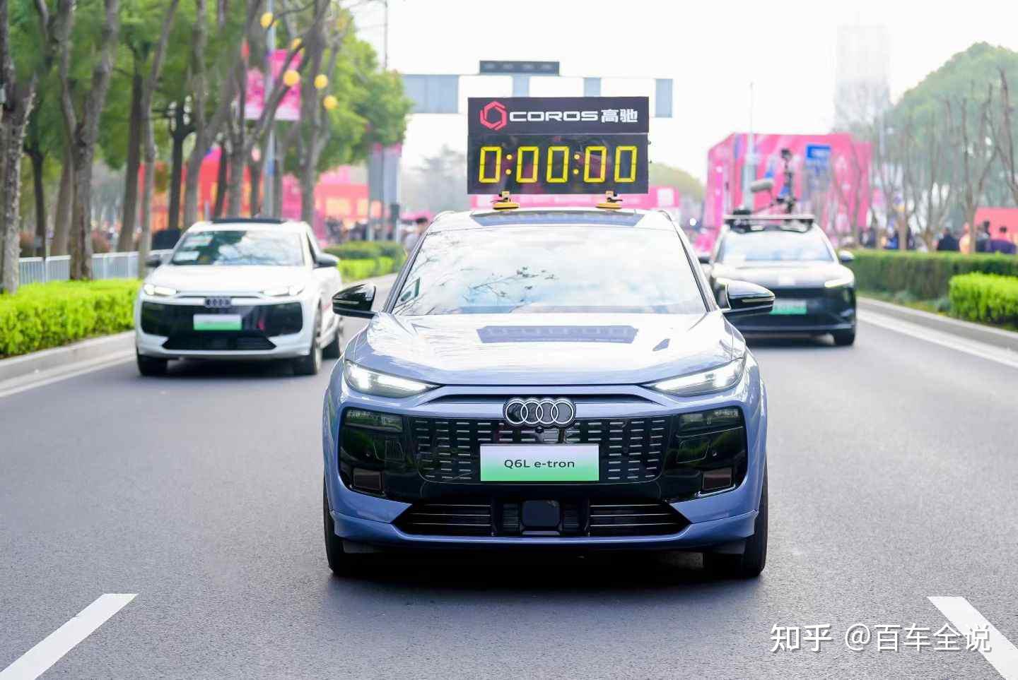 社交平台热议,用户自发打卡:一汽奥迪双旗舰车型成无锡马拉松人气焦点