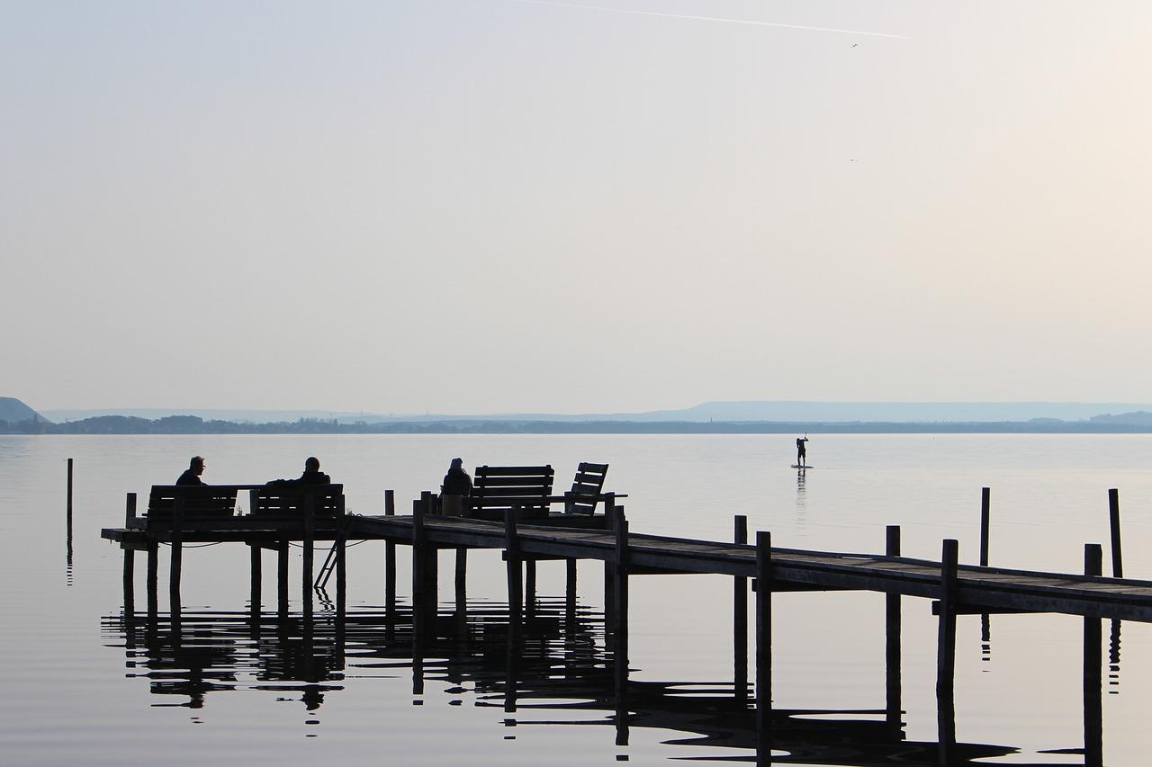 铝制栏杆如何固定