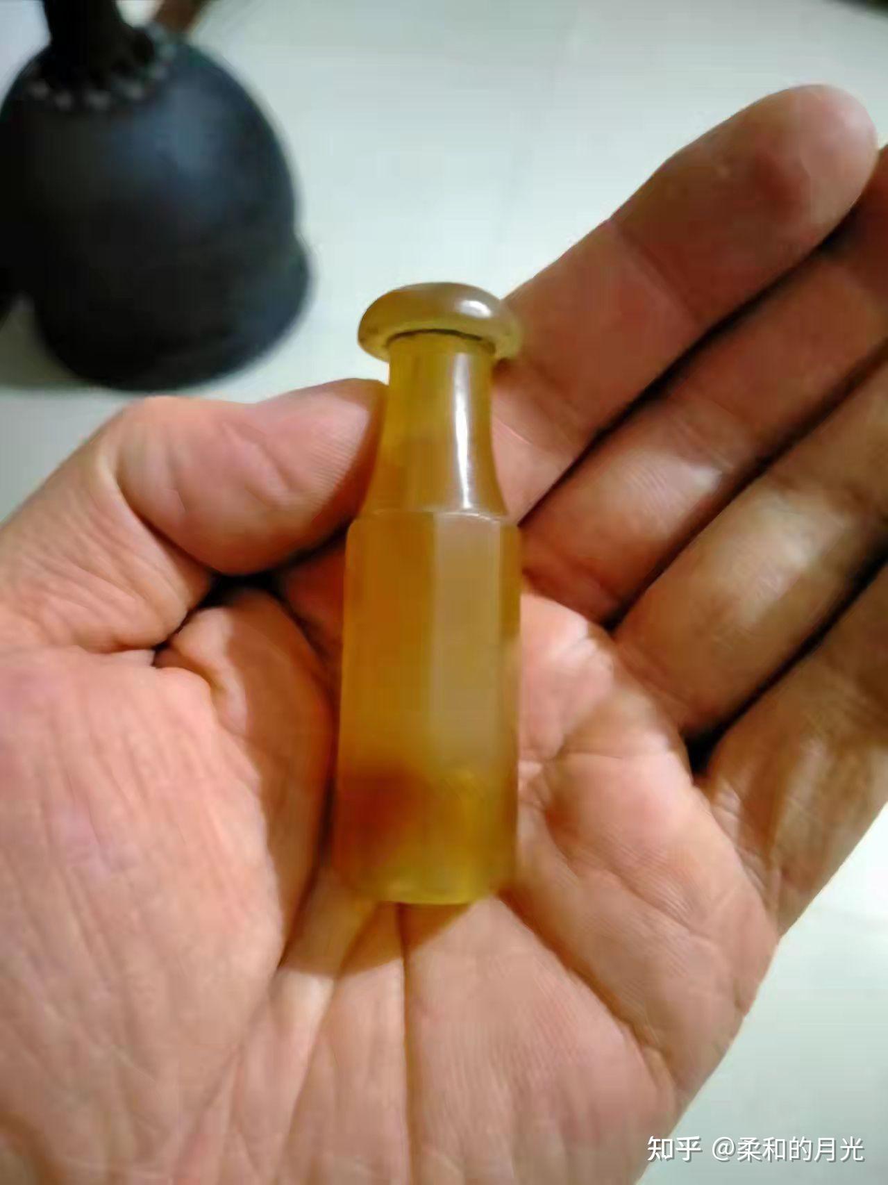 谁知道这是什么朝代的玉烟嘴值多少钱