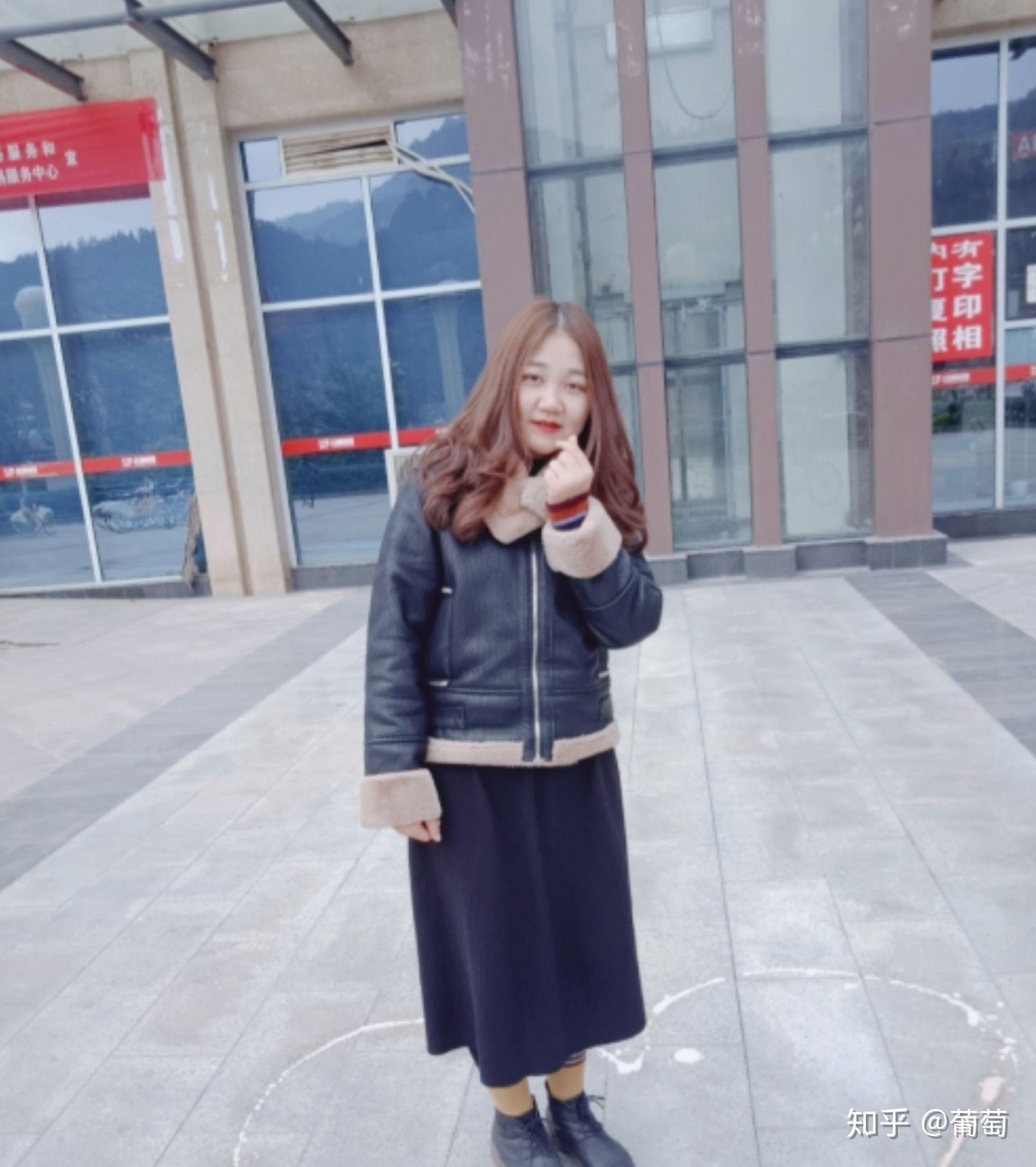 开学就大三了,平时学习比较忙,163 125斤,从小一直是胖胖的样子,现在