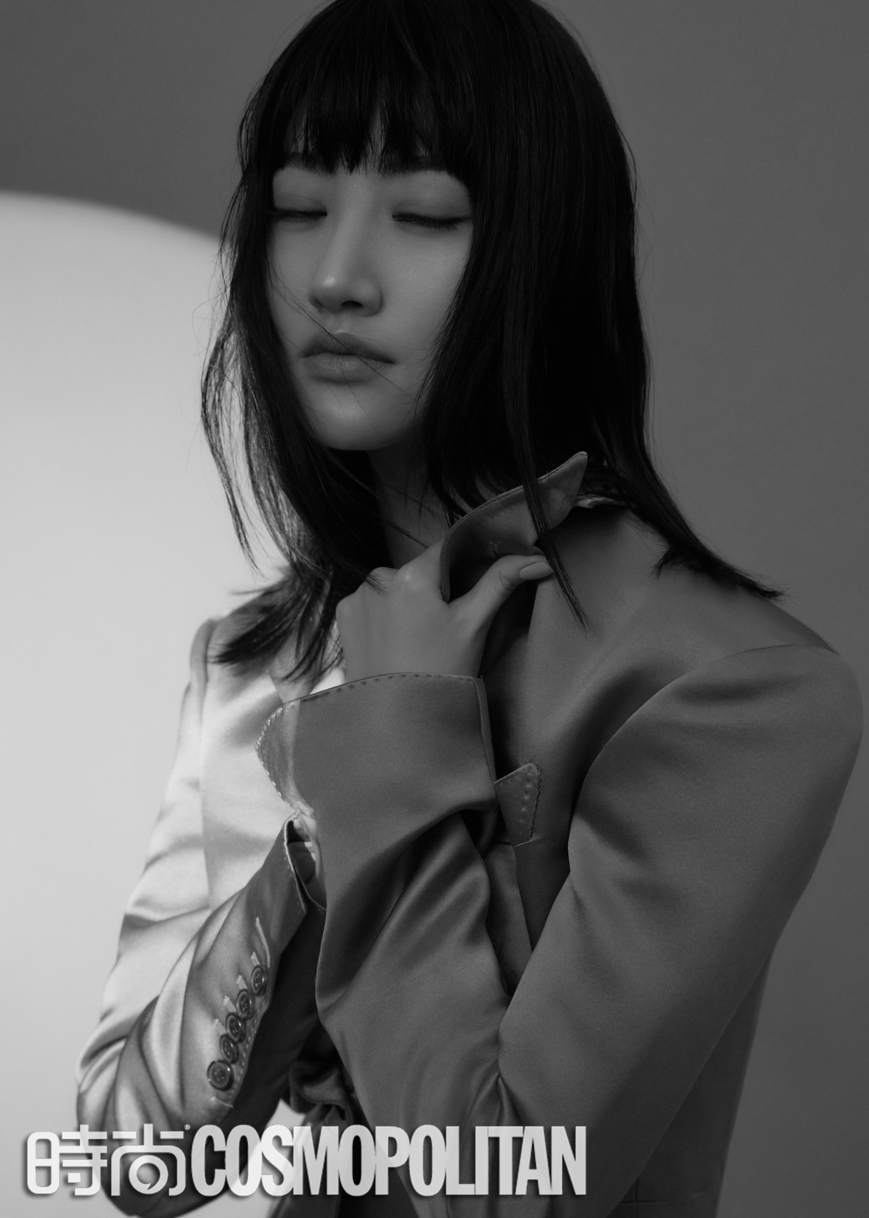 如何评价景甜在《时尚 cosmo》6 月刊封面上的齐刘海造型? - 知乎