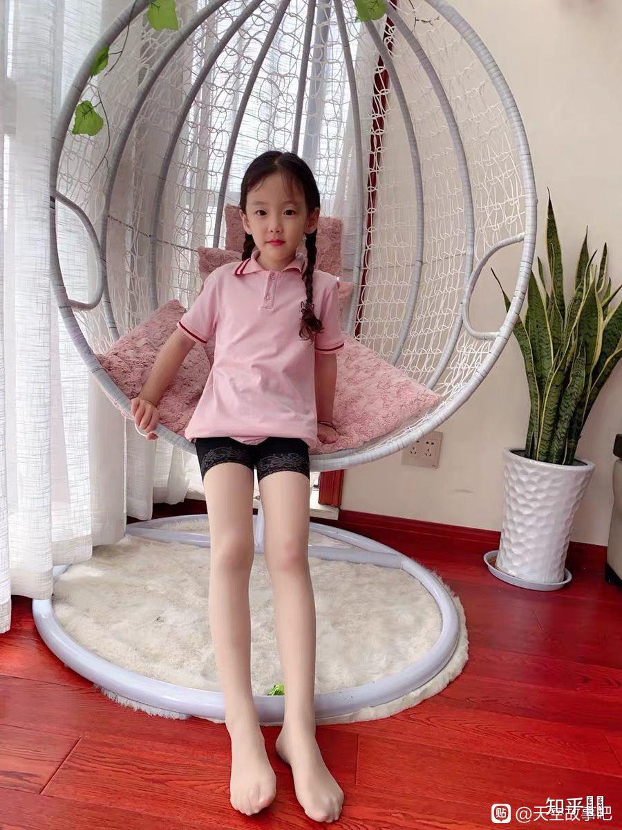 为什么我12岁就渐渐不喜欢穿白裤袜呢