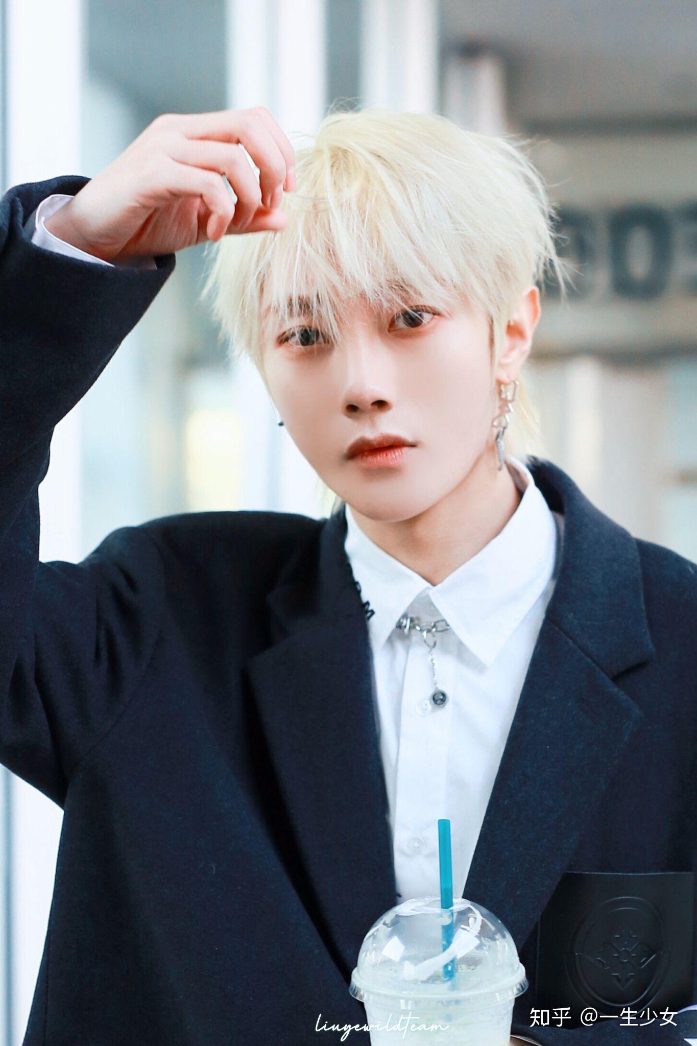 r1se成员有哪些绝了的神图?