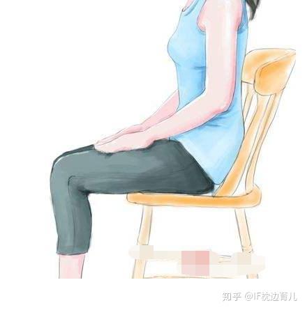 平时在生活中,尽量保持"站有站样坐有坐样",不要弓腰驼背的坐着,更不