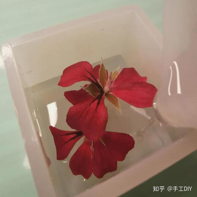 手工DIY丨值得一试的小手工（滴胶篇） - 知乎