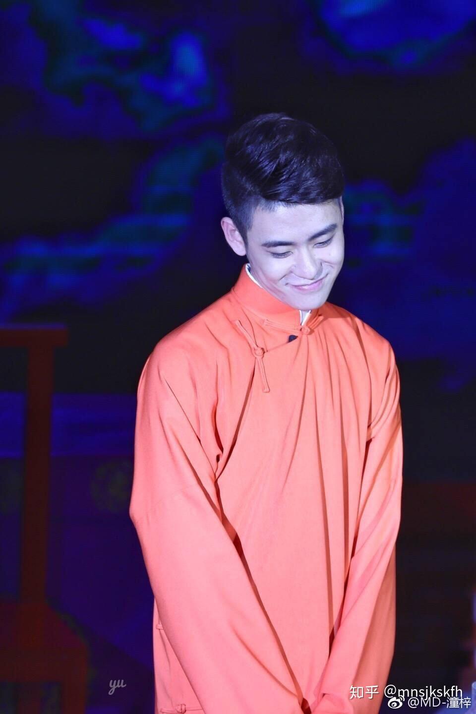 张云雷有哪些好看的照片? - 知乎