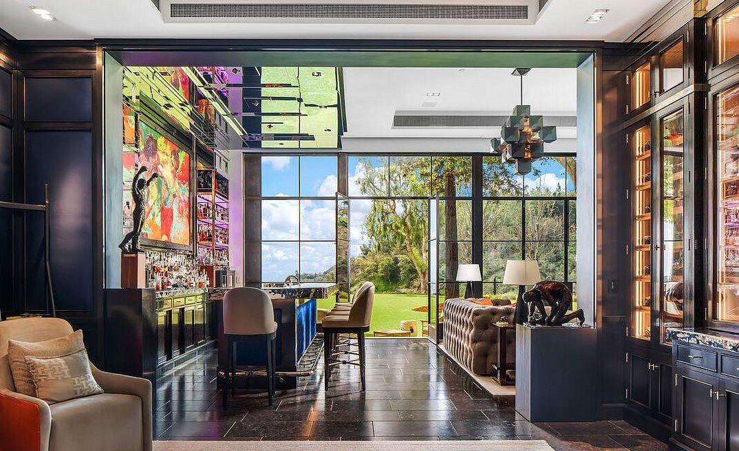 歌坛天后阿黛尔竟是豪宅收藏家