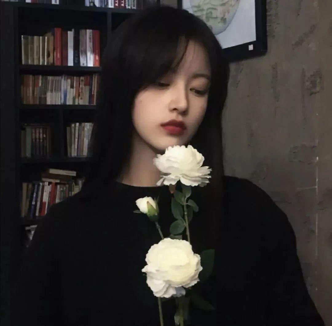 有什么好看,又比较低调的女生头像. - 知乎