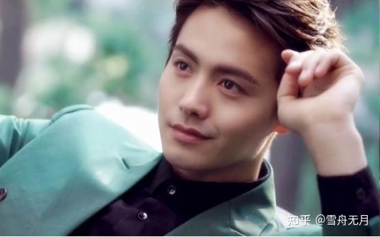 两种男生看你的眼神女生会选哪种?
