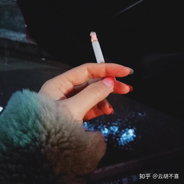 抽烟的女生是什么样的女生?