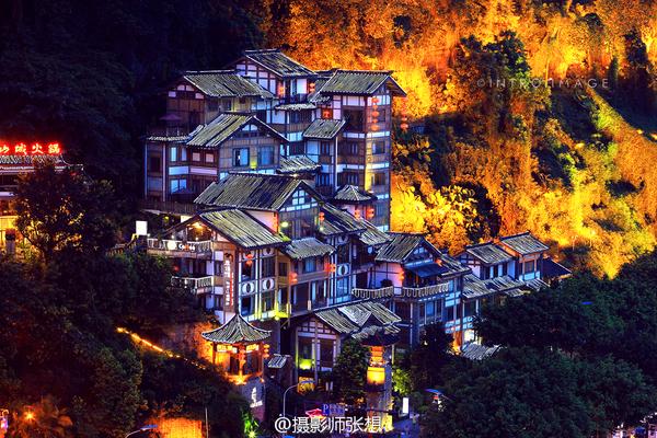 重庆 洪崖洞 活着 是它唯一的选择 知乎