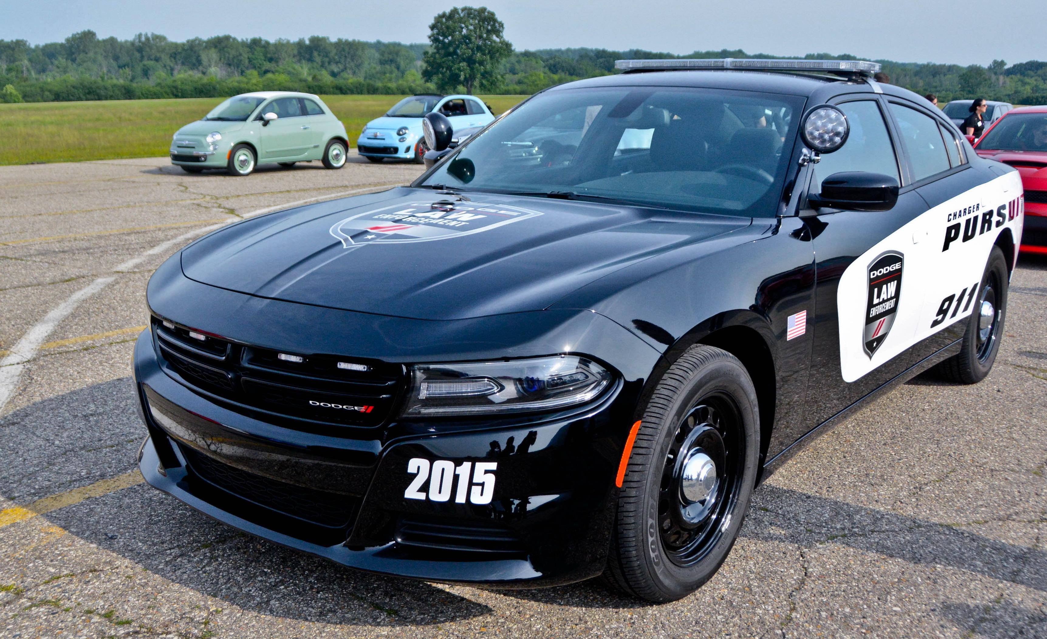 美国的警车都有什么型号从性能上说可能出现美剧中警车紧追豪车不放的