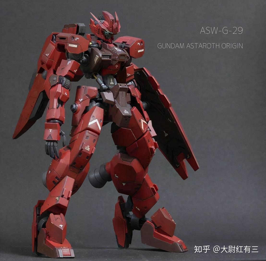 亚斯塔禄这台机体是加拉尔霍恩中的华伦家族在火山底发现的,根据机体