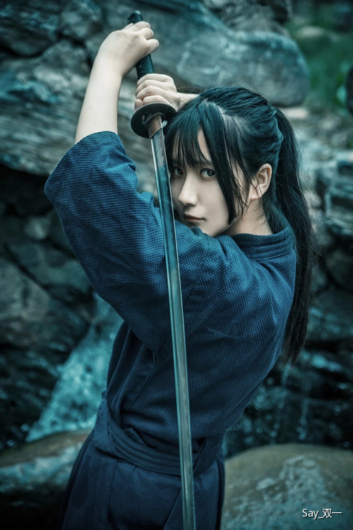 有没有比较帅气的拔刀壁纸