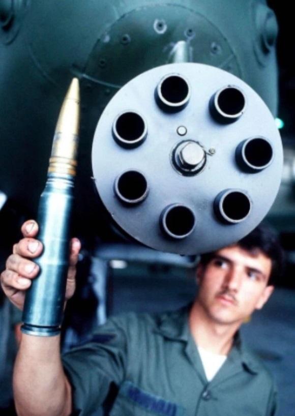 20mm航炮与12.7mm机枪哪个威力大? - 知乎