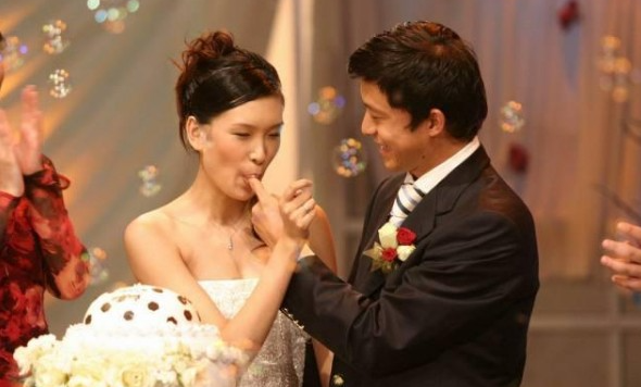 谢晖情人节50岁大婚梅开二度虽然国足技术不太行但是选太太很在行你不