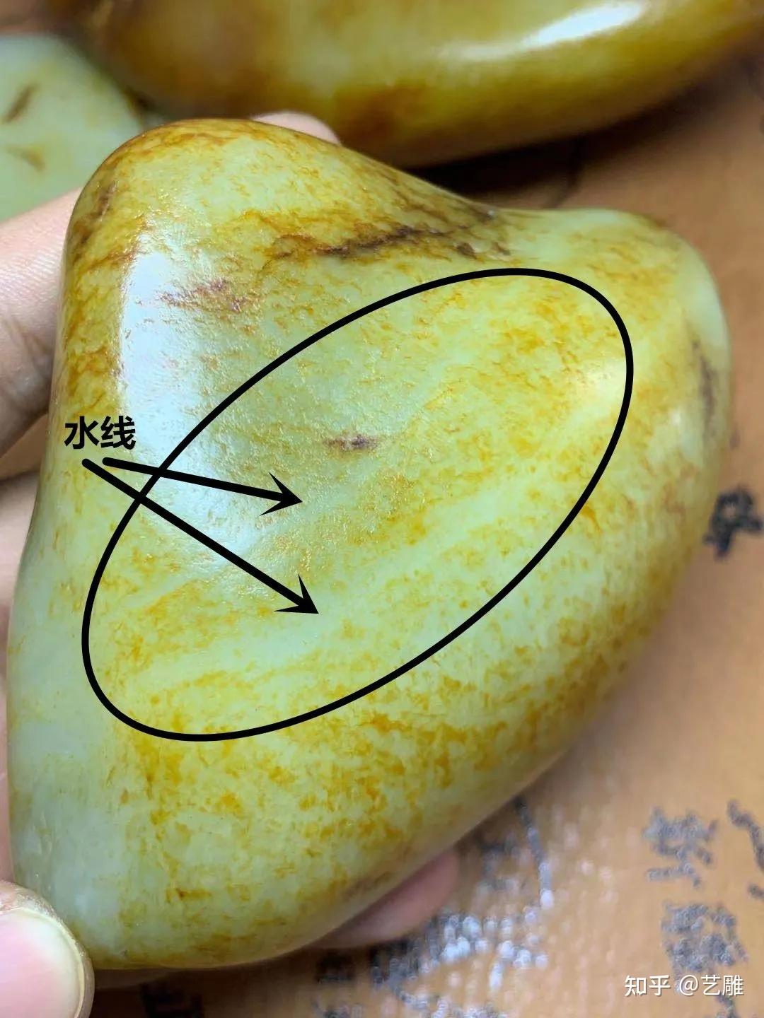 和田玉和田玉真假和田玉洒金皮识别籽料皮色真假小技巧水线断色